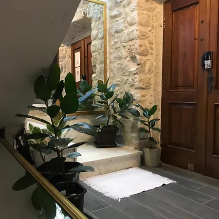 Apartment Carmen *